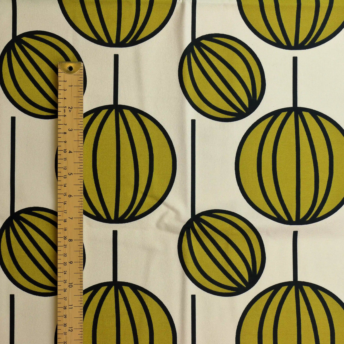 white,-black-&-green-berry-pring-ikea-home-decor-fabric – edge, reverse or condition detail