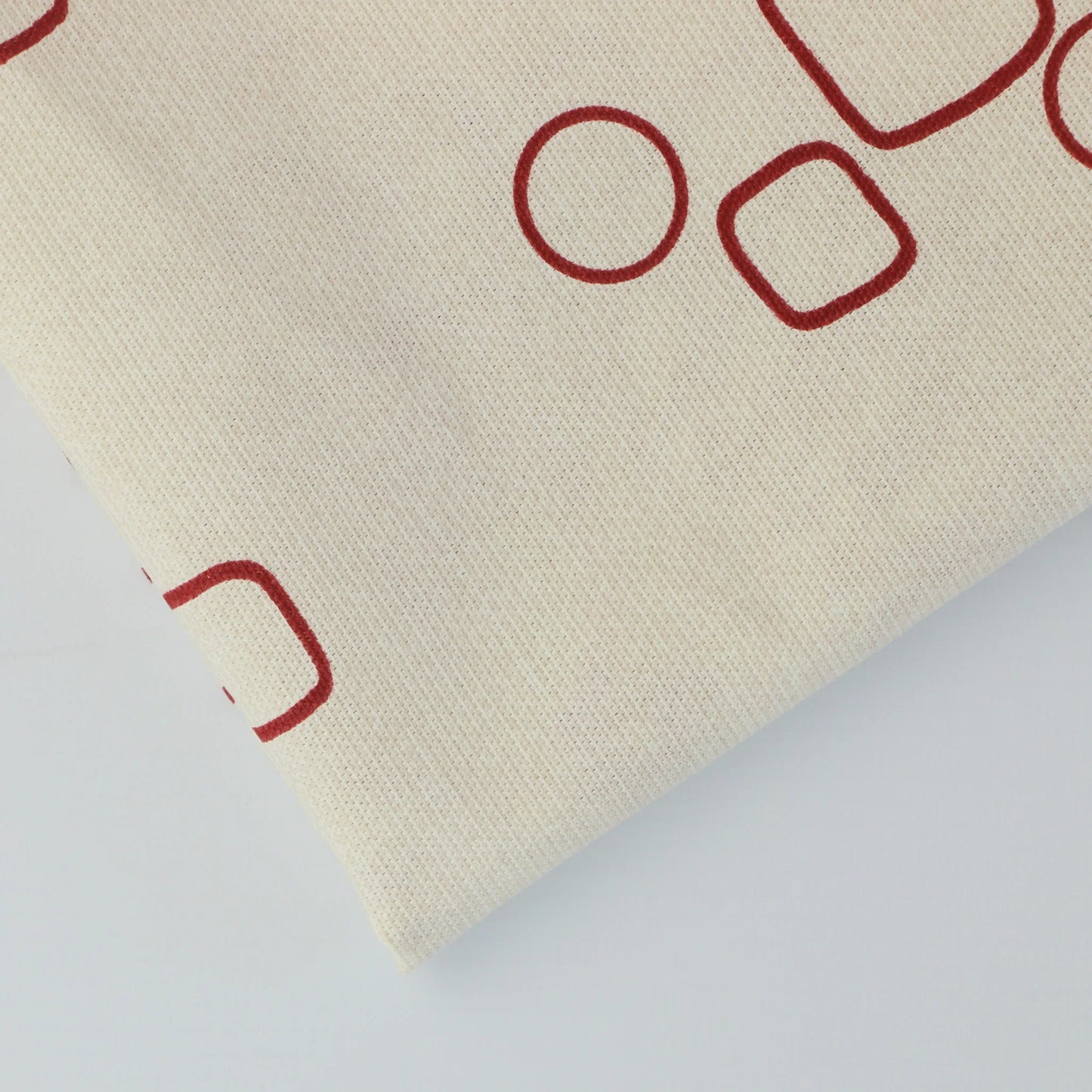 red-&-cream-fairfield-mills-home-decor-fabric-remnants – close-up of colour, pattern and texture