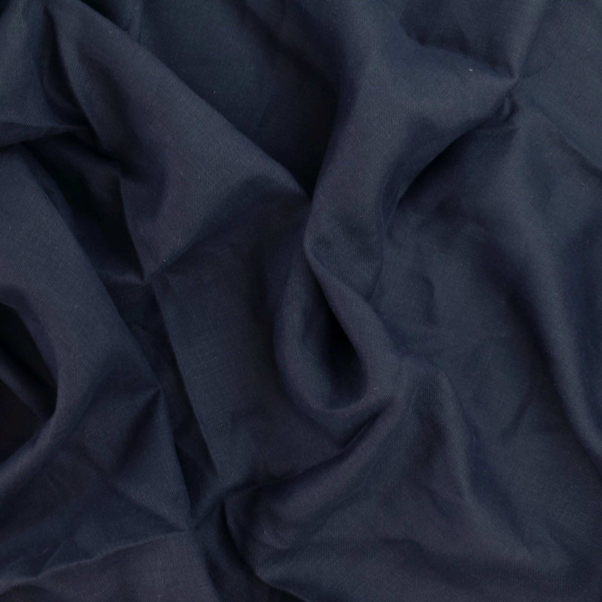 dark-navy-medium-weight-linen-fabric – full product view