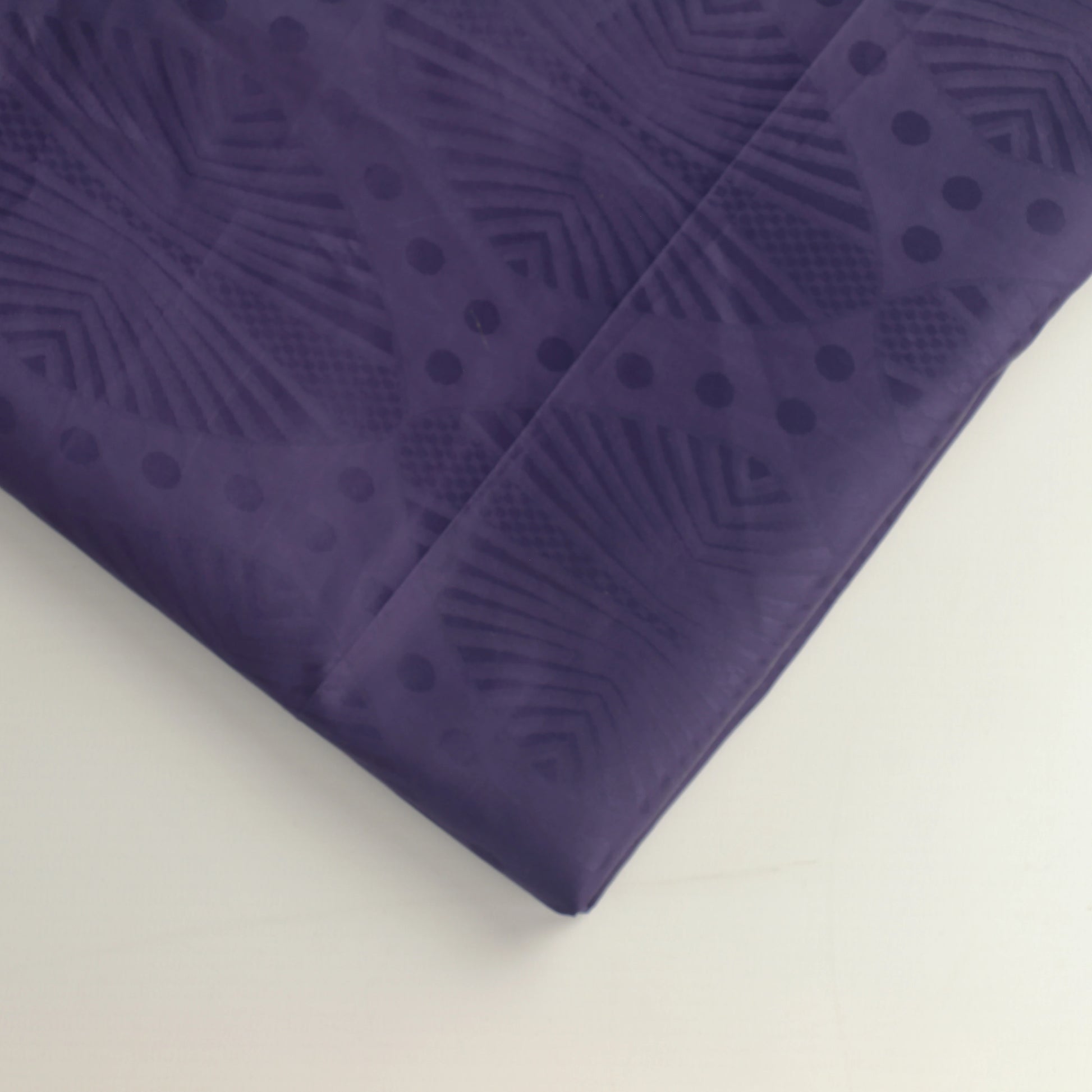 purple-patterned-polyester-fabric – additional product detail