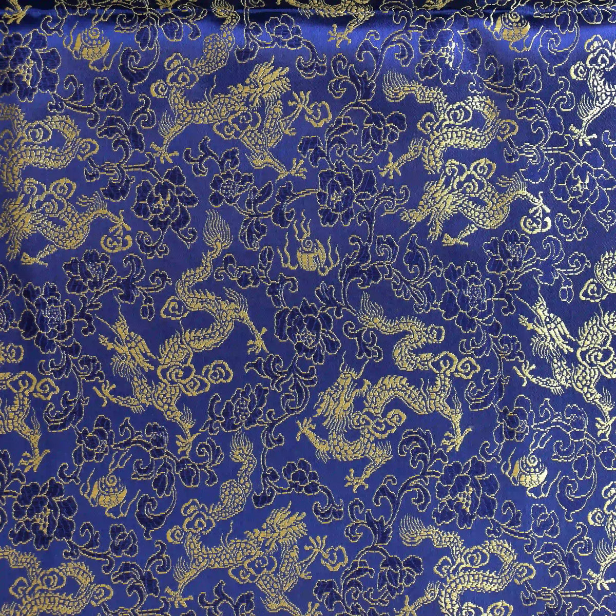 blue-&-gold-floral-dragon-jacquard-fabric – scale and additional detail