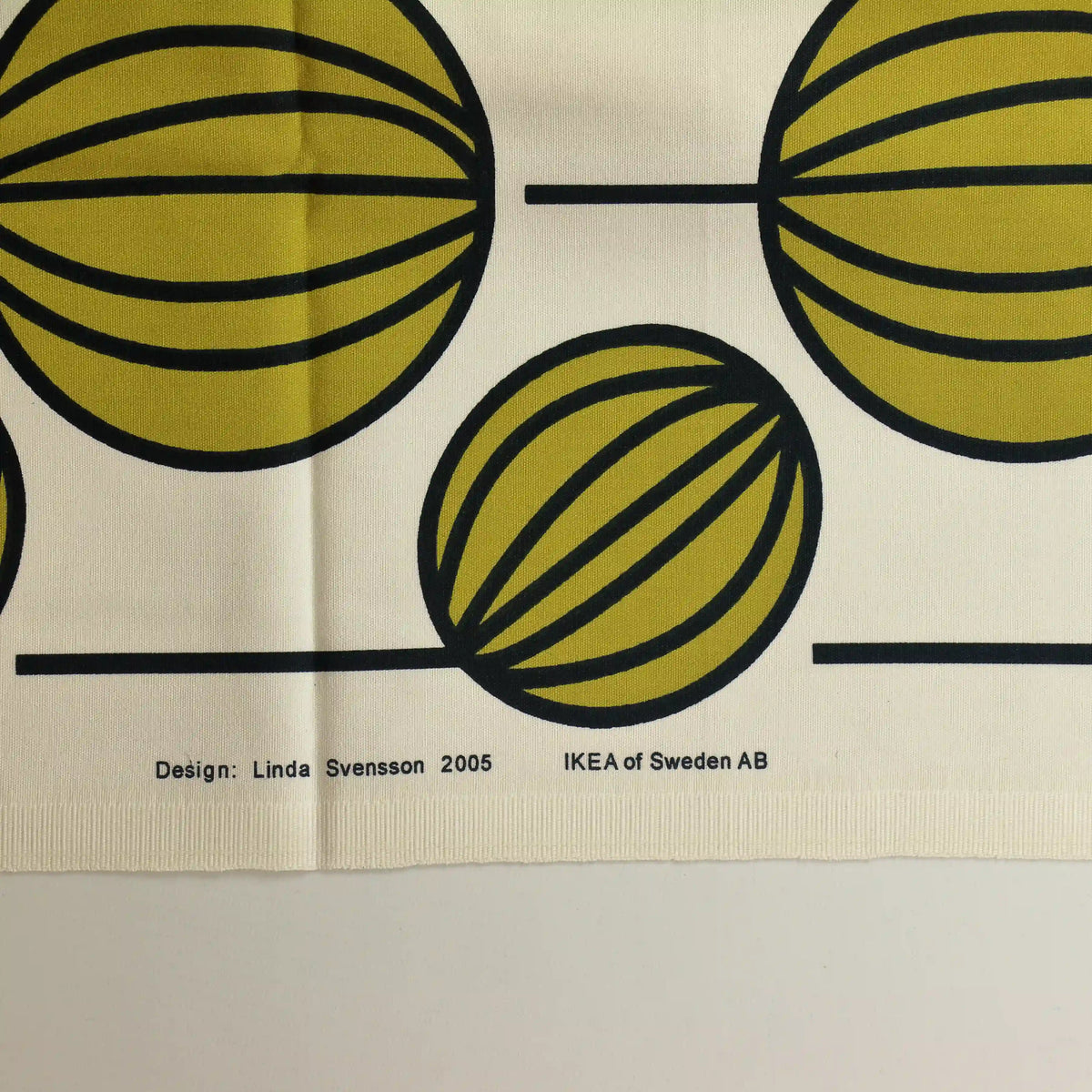 white,-black-&-green-berry-pring-ikea-home-decor-fabric – close-up showing weave and surface detail