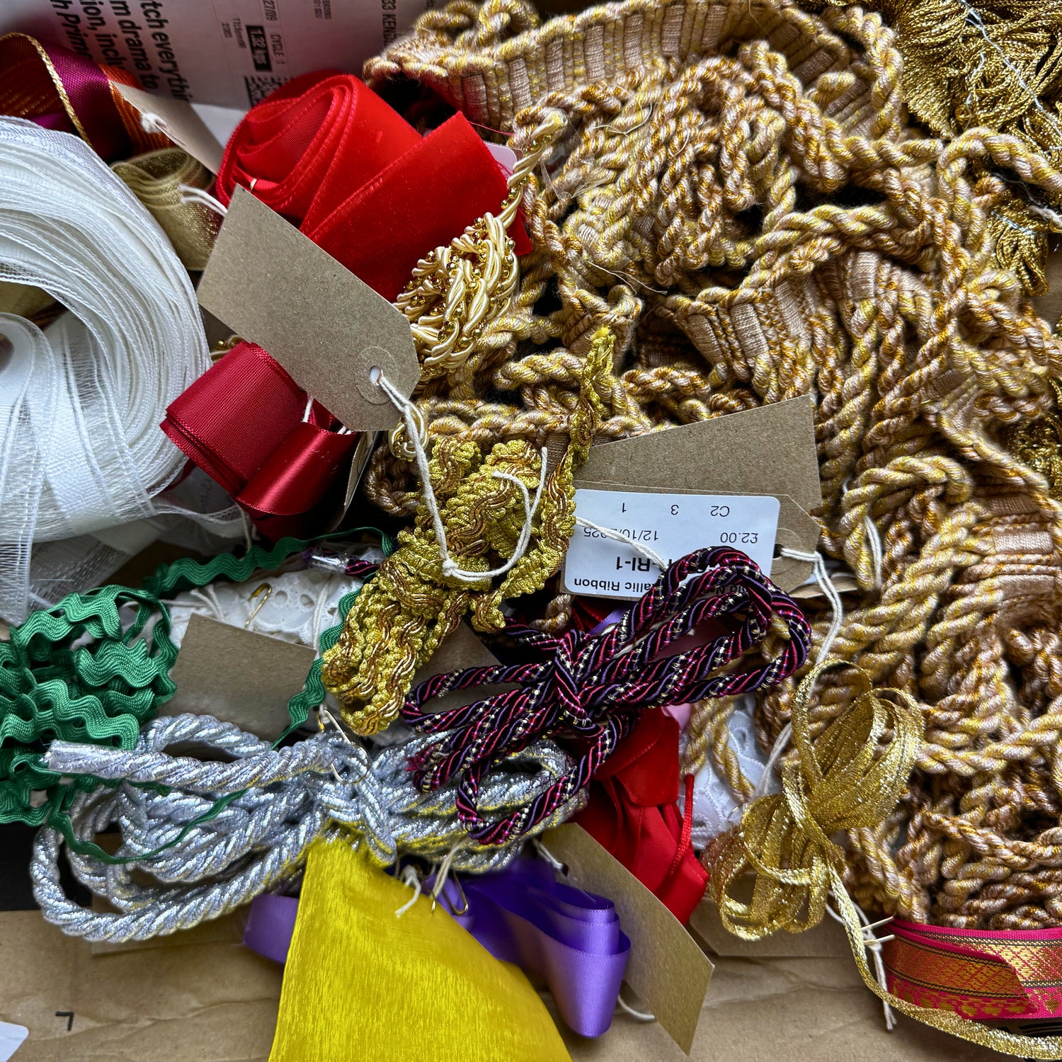Colourful pre-loved trims and notions for sewing, dressmaking and home decor