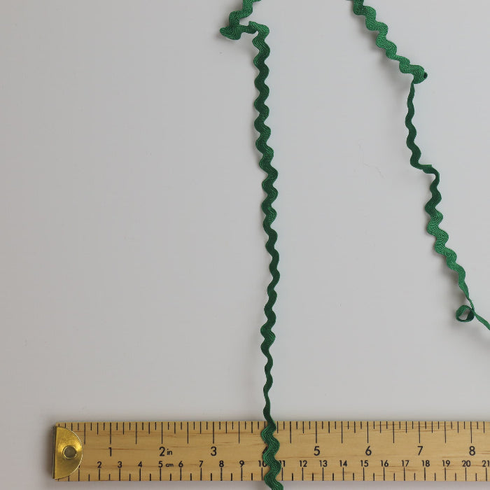 Green Ric-rac trim detail
