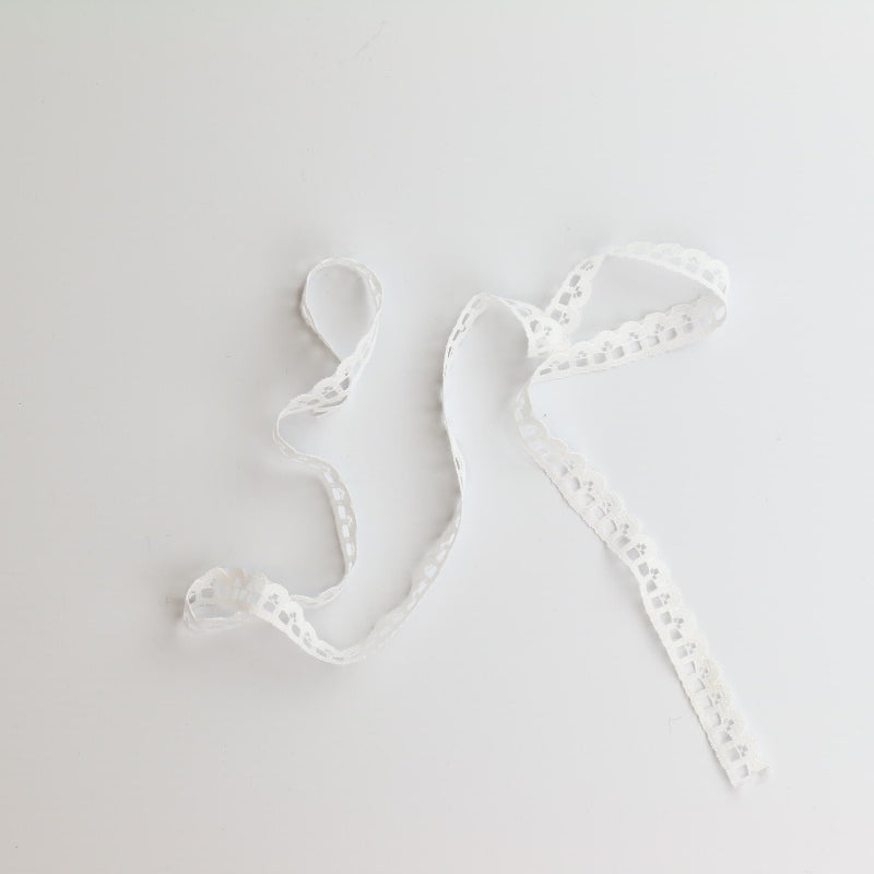 White Lace Trim 1